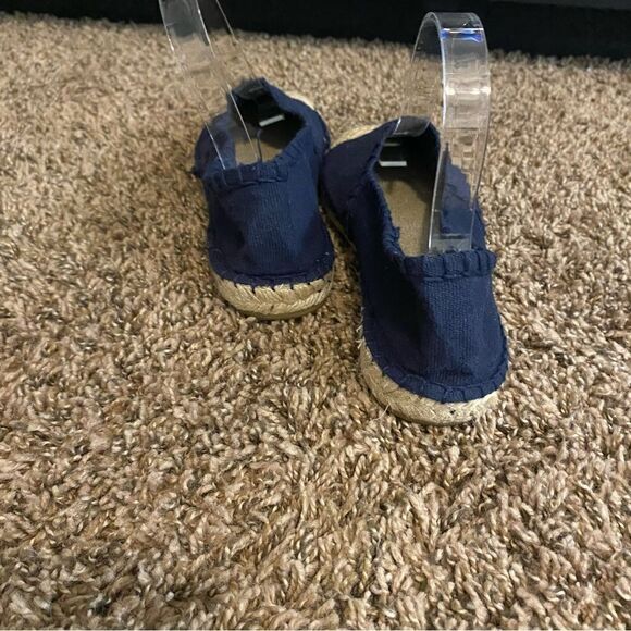 Eddie Bauer Canvas Espadrilles - Picture 5 of 8